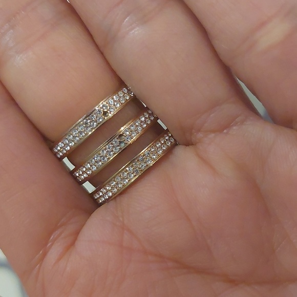 Michael Kors Triple Barrel Ring in Rose Gold Size 6 - Picture 3 of 3